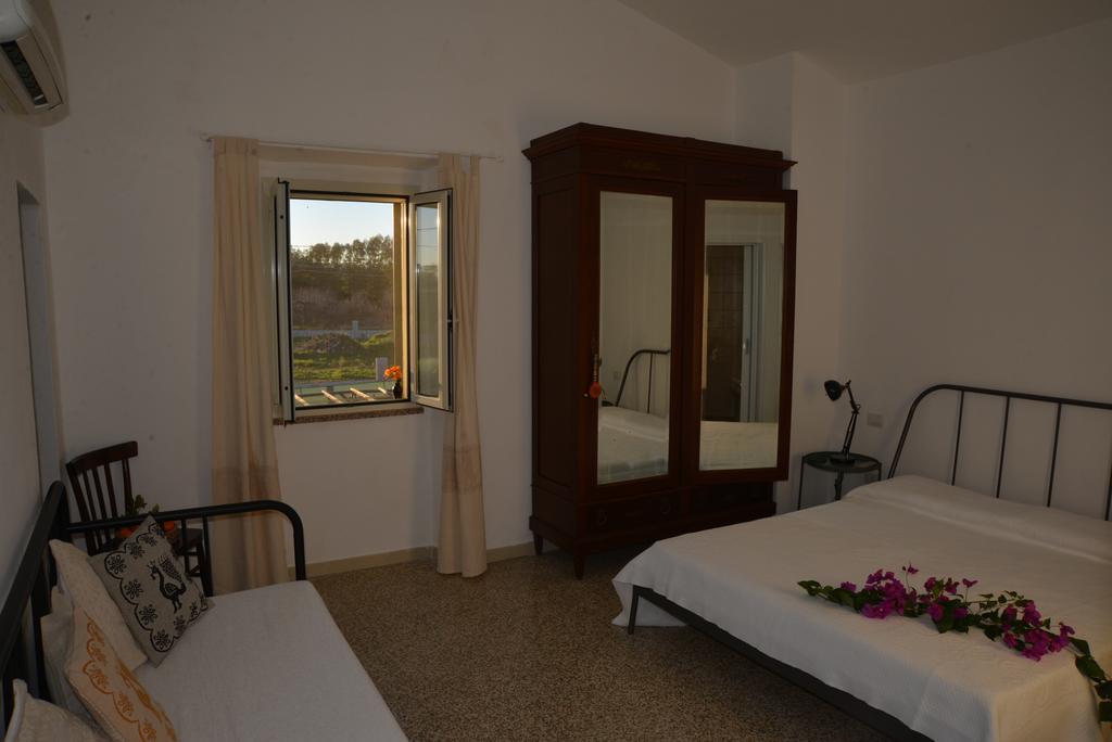 Rosas Villa *